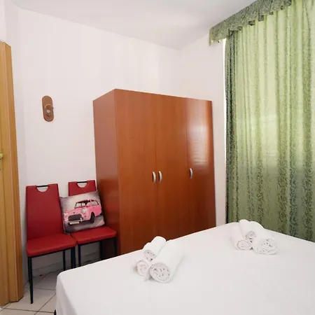 Yourbanflat Sant'antonio 32 Daire